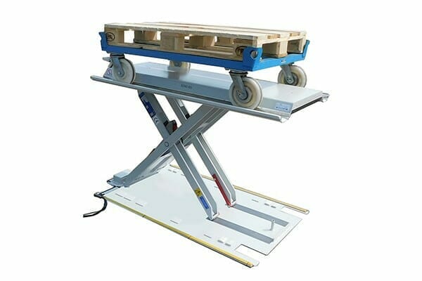 Flat lifting table