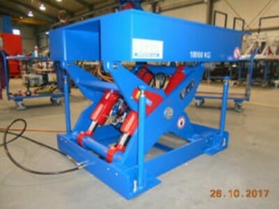 Photo Plant lifting table in blue