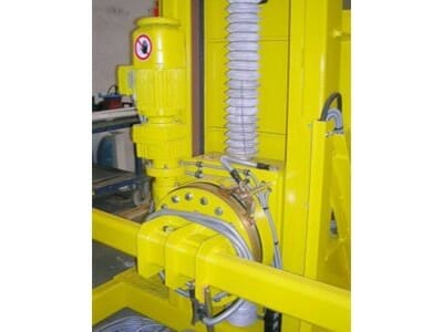 Bogie lifting system