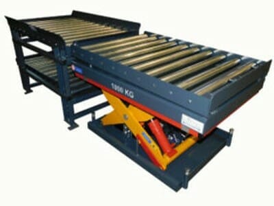 Photo Lifting table with conveyor technology in dark blue