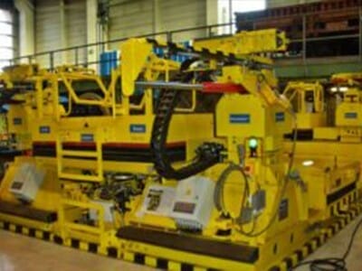 Figure Heavy-duty transporter sizing more than 10 tons