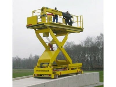 Figure Heavy-duty transporter sizing more than 10 tons
