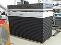 Figure Hydraulic-stroke tilting table extended