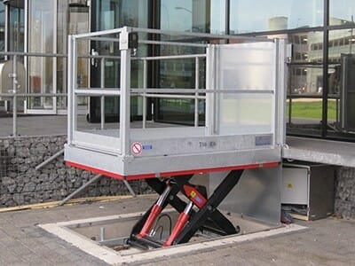 Photo Cargo elevator in silver