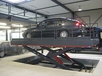 Photo Car lifters with cargo