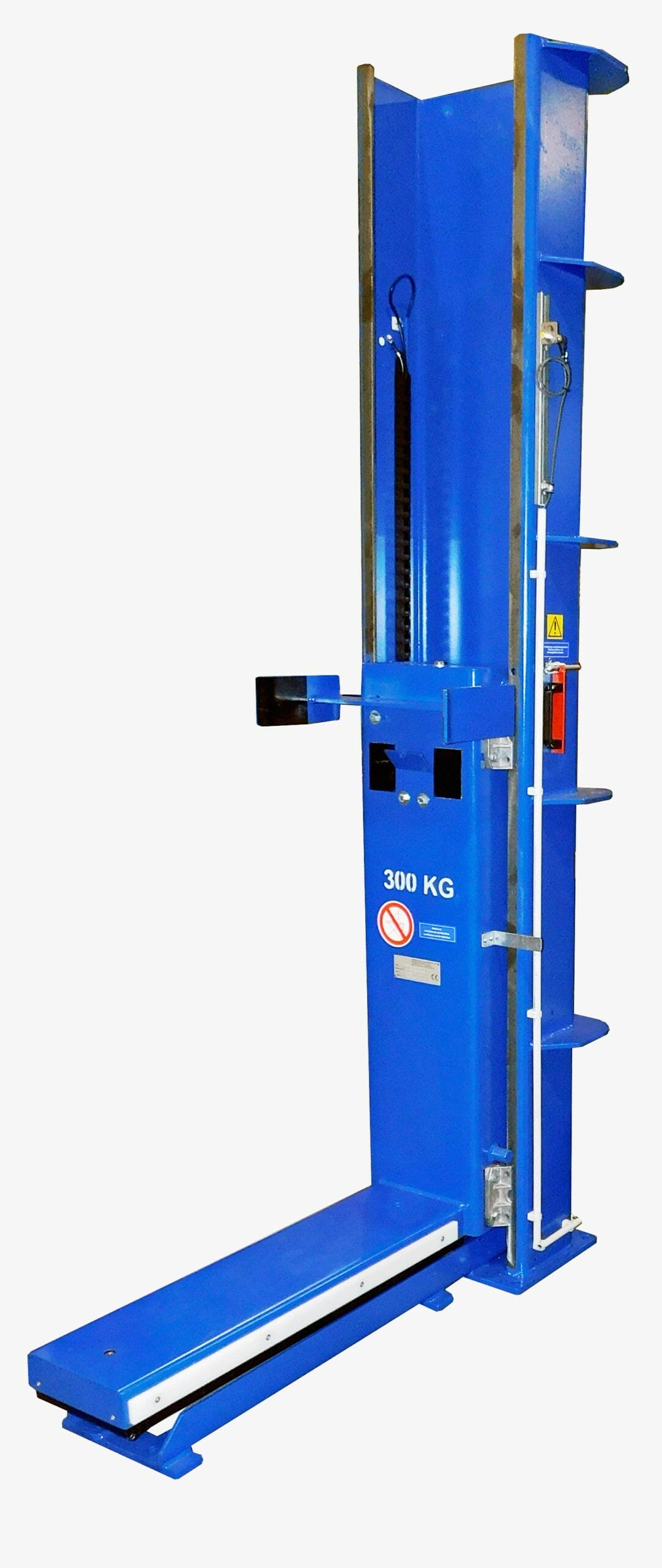 Figure vertical conveyor in blue