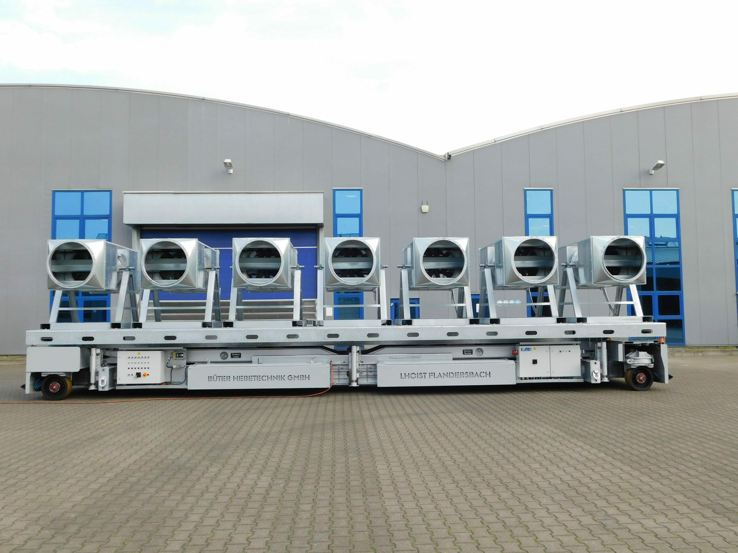 Figure Heavy-duty transporter sizing more than 10 tons