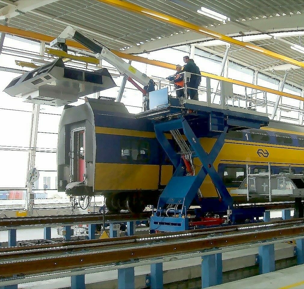 Heavy-duty transporter special vehicles in blue
