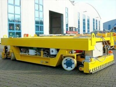 Bogie transportvoertuig met vierwielbesturing