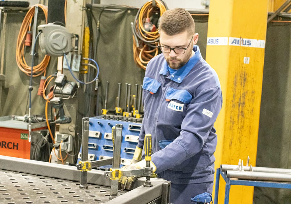 bueter hebetechnik stellenausschreibung metallbauer vorrichter hefter