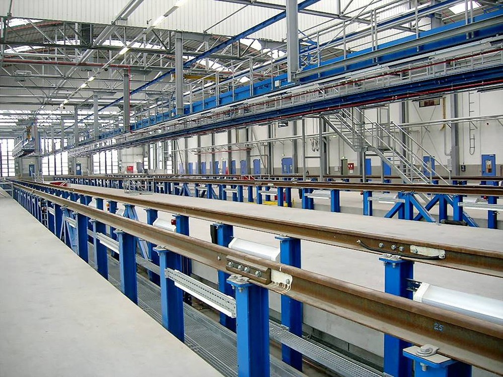 Aufgeständerte Werkstattgleise