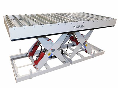 Hubtisch mit aufgebauter Fördertechnik