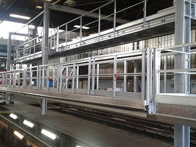 Stationäre Dacharbeitsbühne