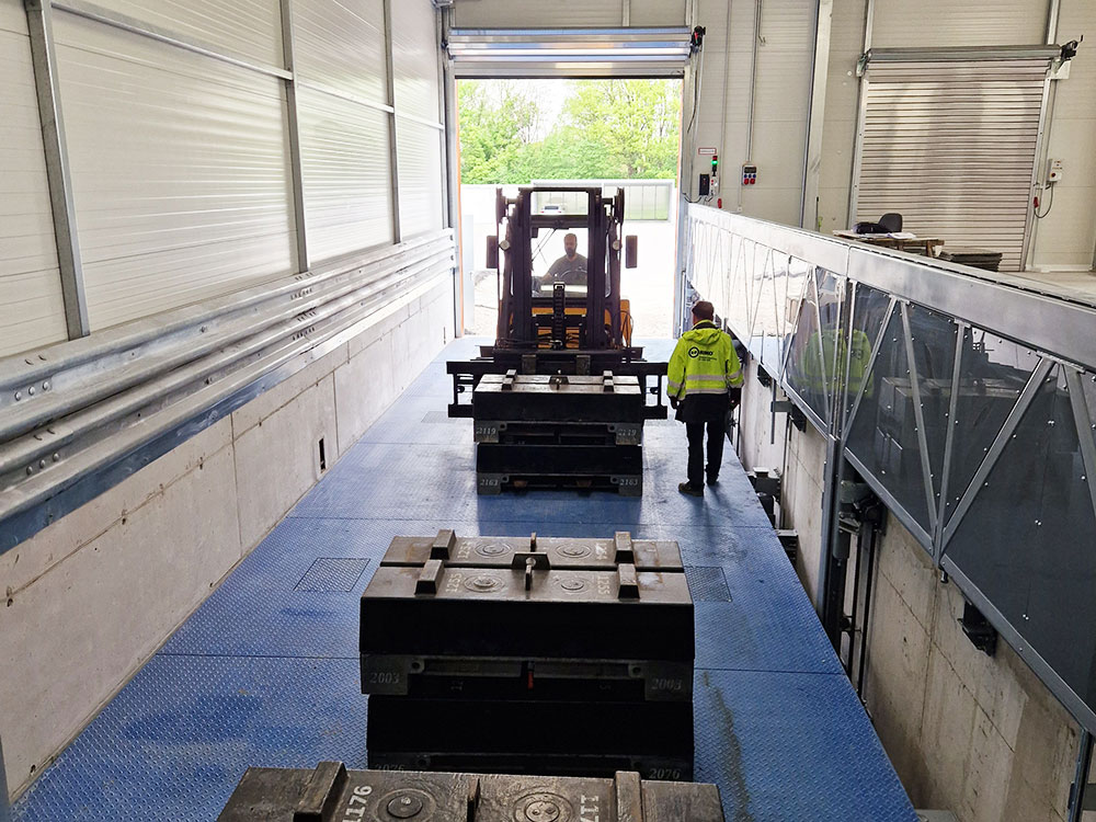 Spezialaufzug für Bühnenbild-Logistik der Bayerischen Staatsoper