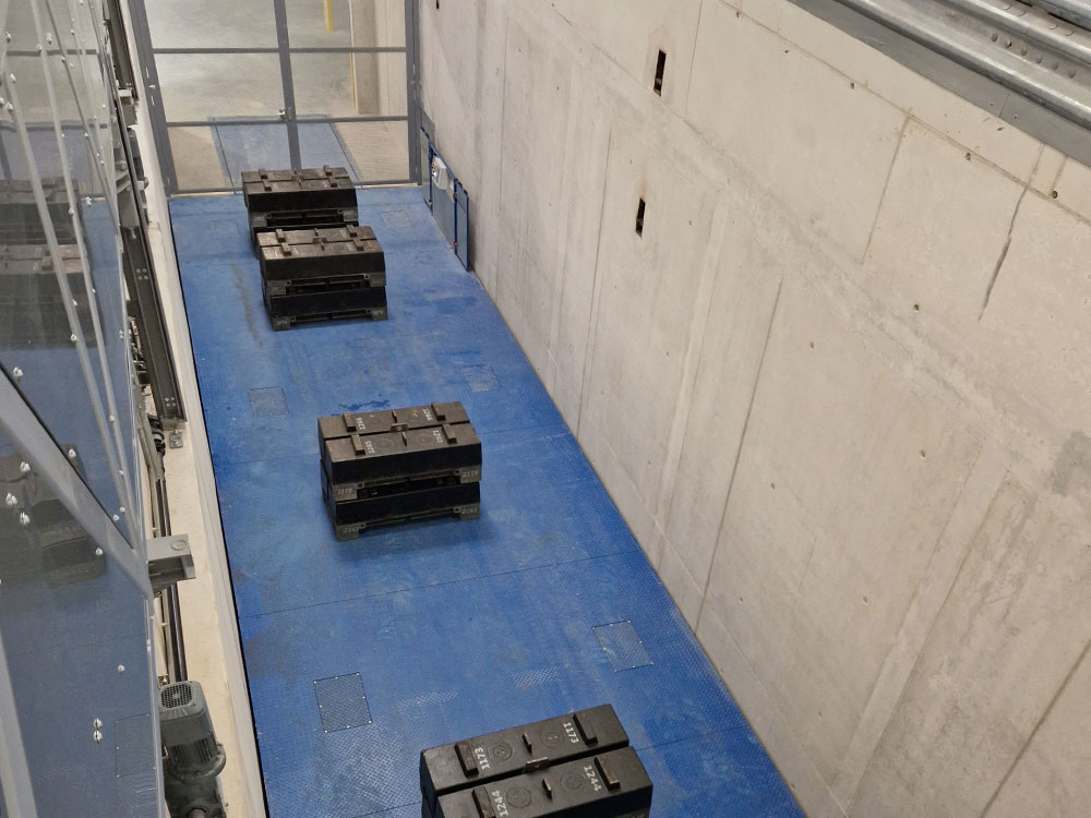 Spezialaufzug für Bühnenbild-Logistik der Bayerischen Staatsoper