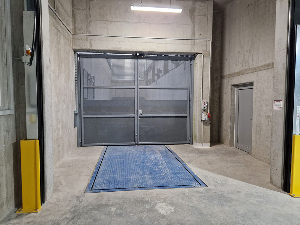 Spezialaufzug für Bühnenbild-Logistik der Bayerischen Staatsoper